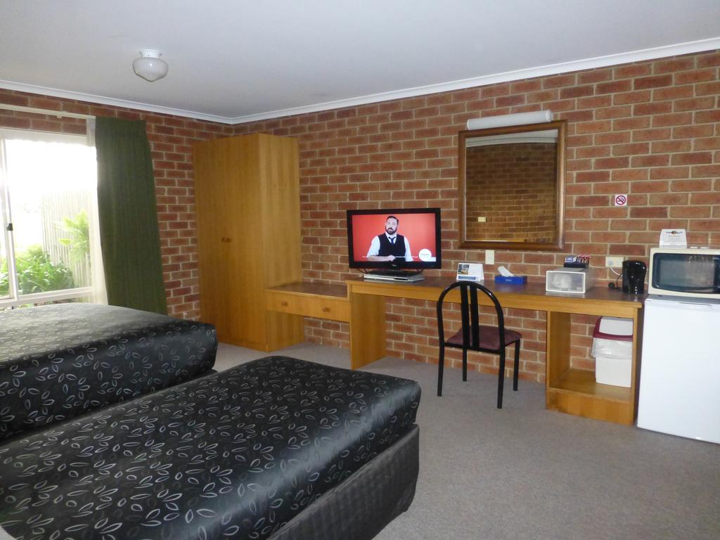 Inverloch Central Motor Inn Екстериор снимка